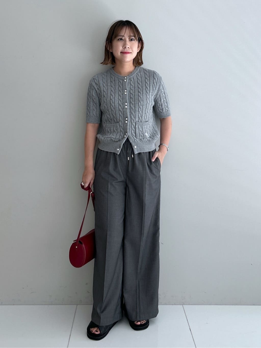 Hirokaさんの「Dessin｜ケーブルカーディガン」を使ったコーディネート