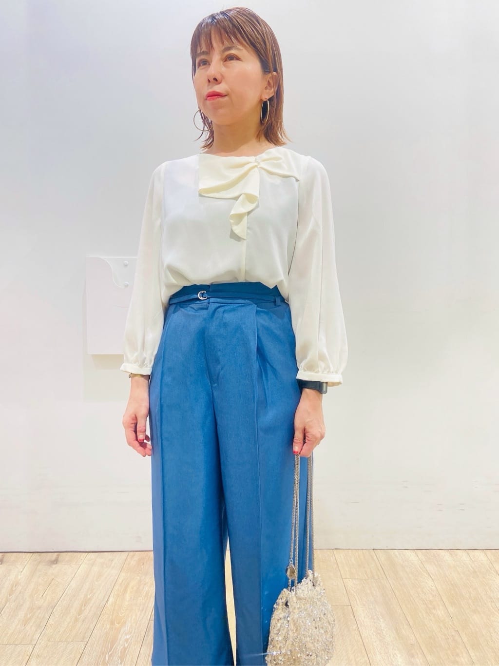 YUKOさんの「index｜パール調リボンブラウス【洗濯機洗い可／イージーアイロン】」を使ったコーディネート