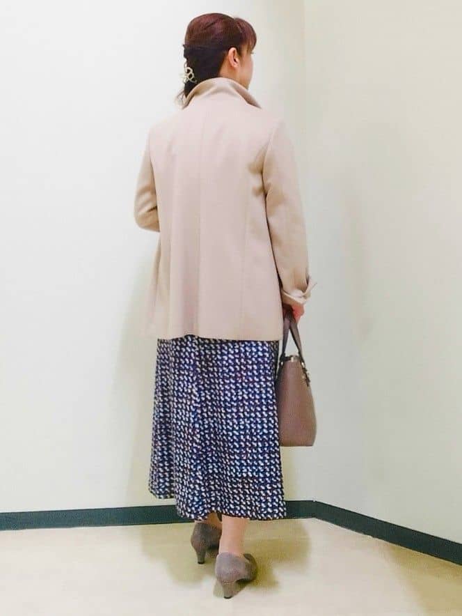 花さんの「Reflect｜【SS-4Lサイズ／衿が顔に当たらない◎】スタンドネックミドルコート」を使ったコーディネート