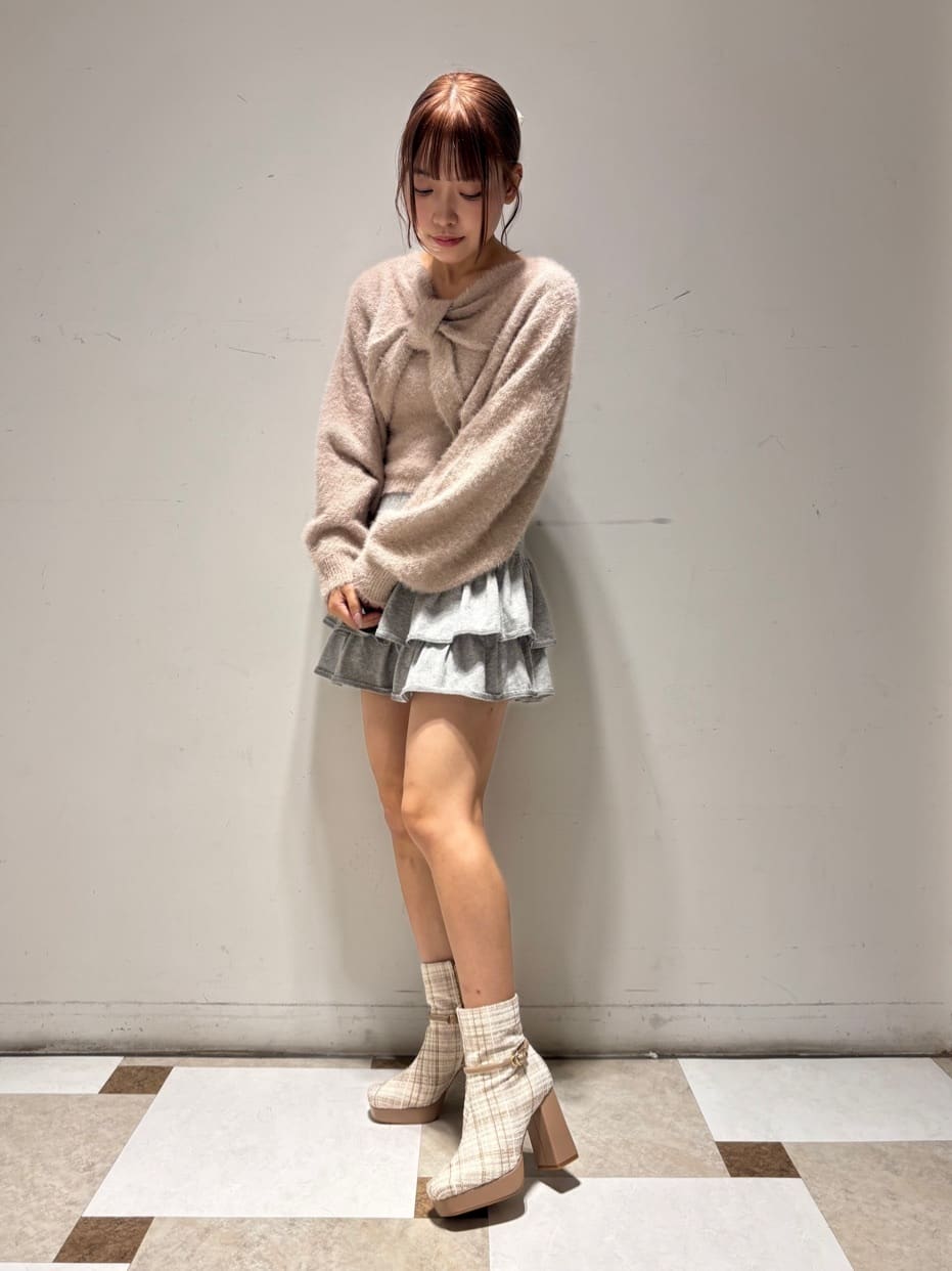 せらら⭐️さんの「ESPERANZA｜【EC先行販売】スクエアツイードショートブーツ」を使ったコーディネート