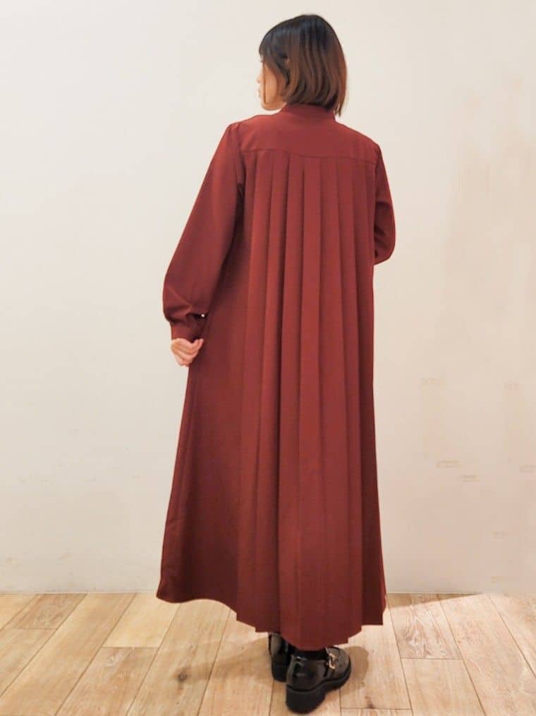 yuyuさんの「OPAQUE.CLIP｜バックプリーツワンピース【洗濯機OK】」を使ったコーディネート