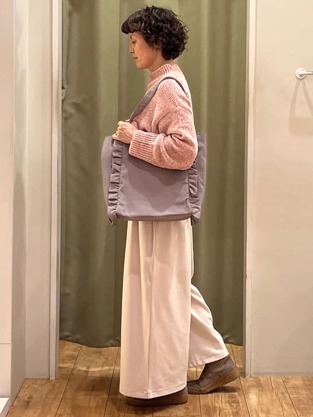 ☆ほしさんの「SHOO･LA･RUE｜【着丈選べる/きっと虜になる】あったかもちもち ワイドパンツ」を使ったコーディネート