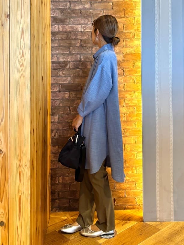mieさんの「SHOO･LA･RUE｜【S-LL/体型カバー】さらっとしたタッチが魅力 デニムライクチュニック」を使ったコーディネート