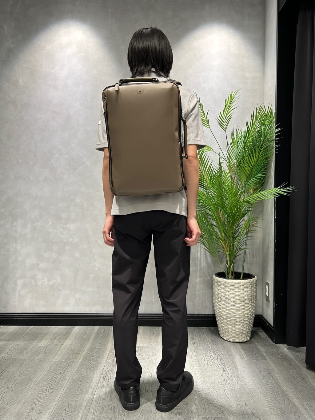 ruiさんの「TAKEO KIKUCHI｜【3Dナイロンストレッチ】スリムイージーパンツ」を使ったコーディネート