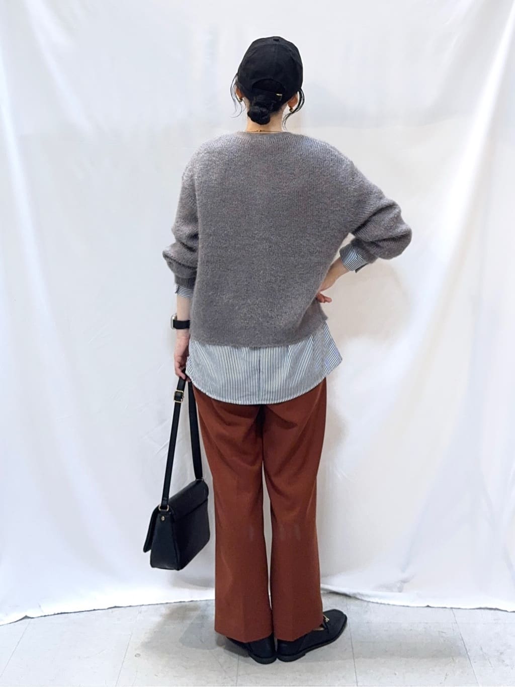 𝐇𝐢𝐫𝐨𝐦𝐢さんの「SHOO･LA･RUE｜【洗濯機可/S-LL/高レビュー】上品シルエットで美しい イージーワイドパンツ」を使ったコーディネート