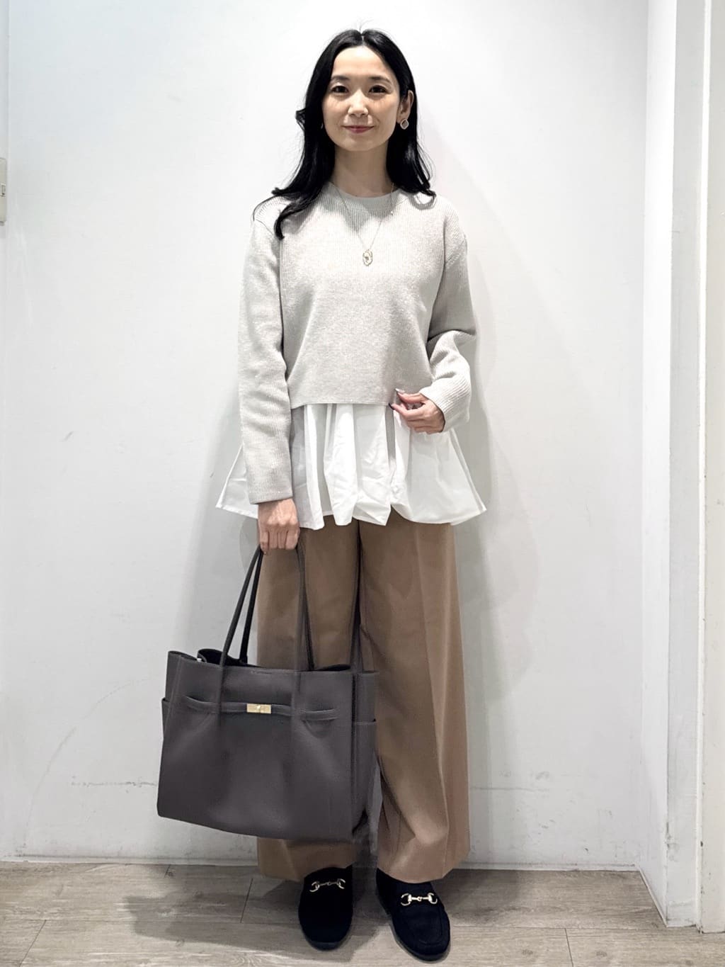 yuicciさんの「OPAQUE.CLIP｜ウォームタッチ イージーワイドパンツ【洗濯機洗OK／ストレッチ】≪SS～LL≫」を使ったコーディネート