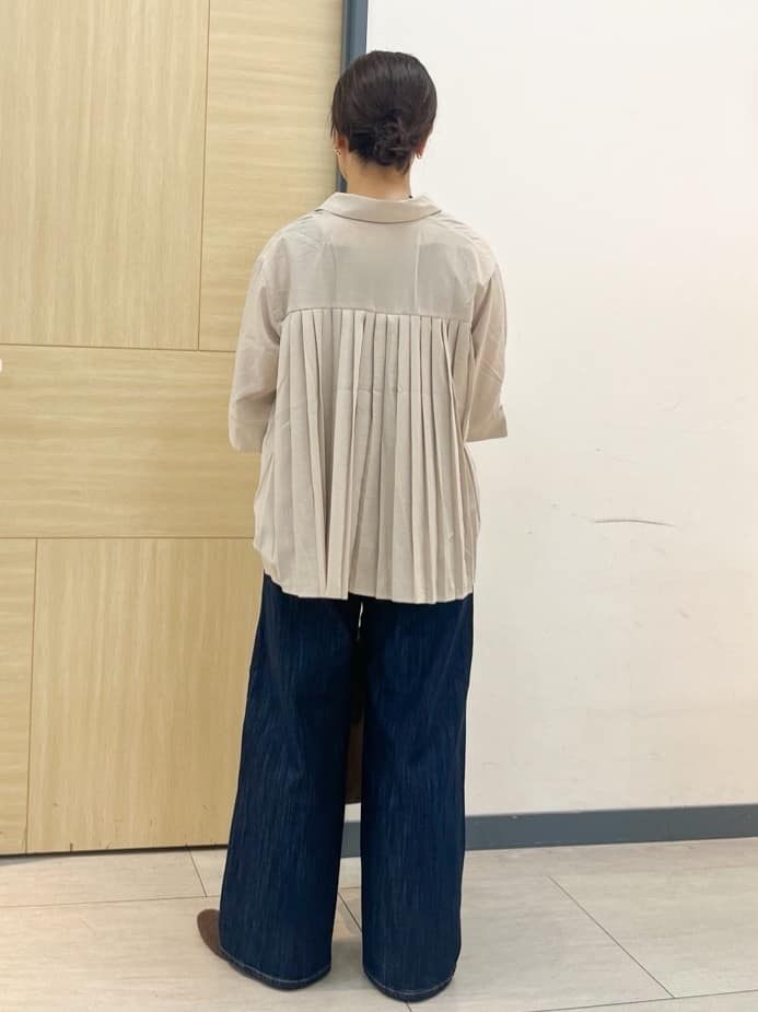 YOさんの「grove｜【美シルエット/選べる着丈】大人のためのバギーデニム」を使ったコーディネート