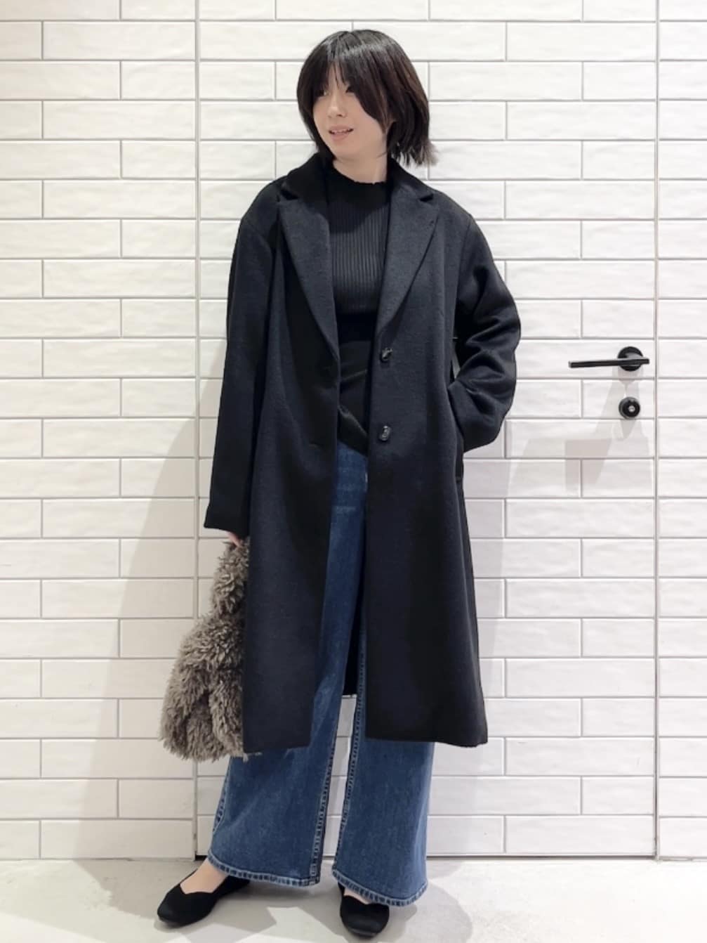 しおりさんの「OPAQUE.CLIP｜カシミヤブレンドウールチェスターコート」を使ったコーディネート