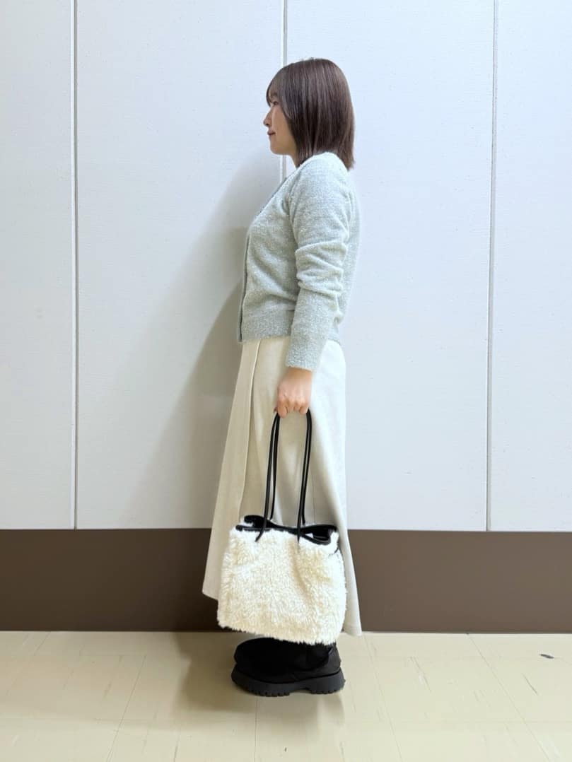 Rikoさんの「INDIVI｜【洗える】ラメニットカーディガン」を使ったコーディネート