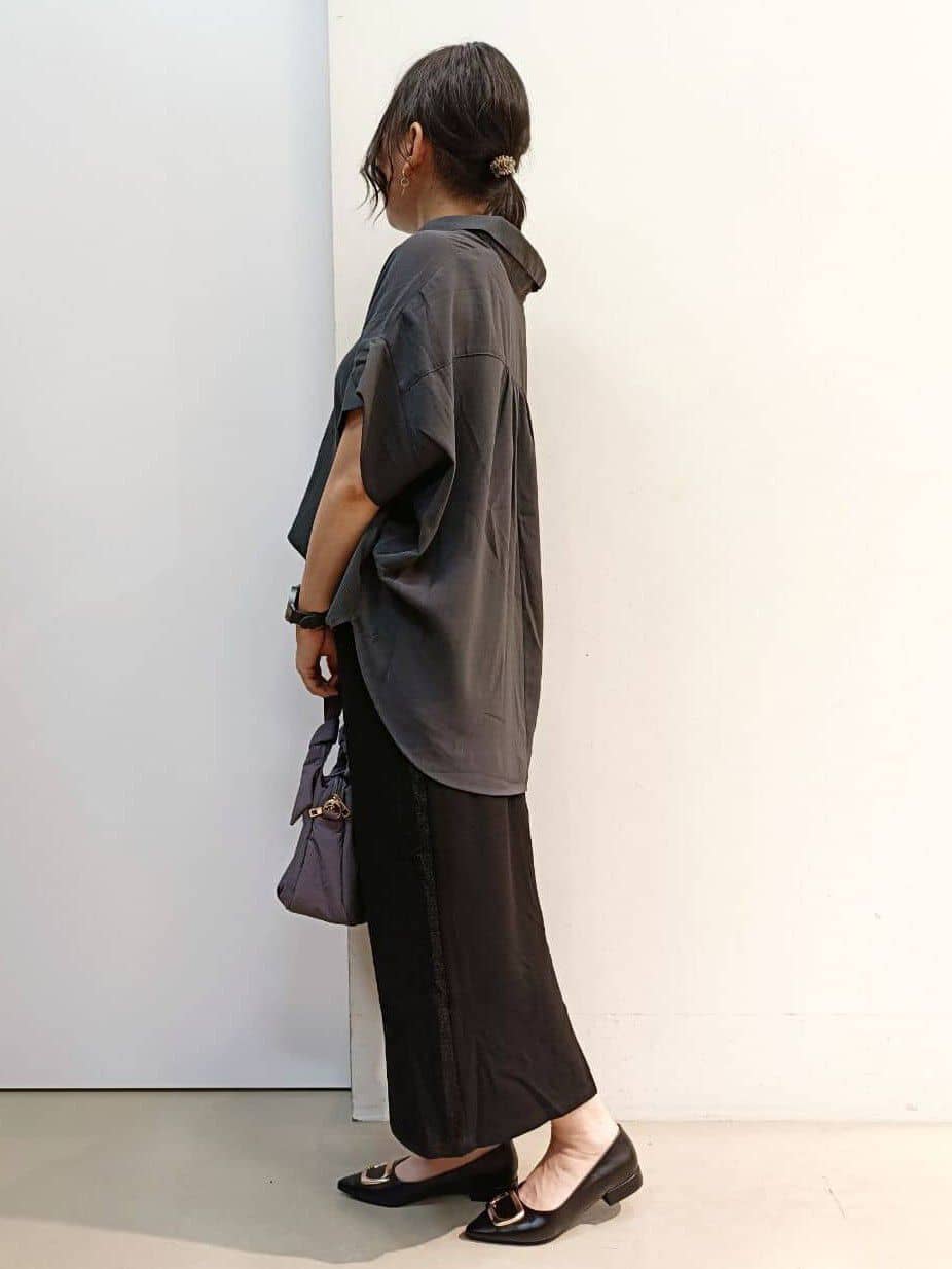 あんさんの「THE SHOP TK｜【インしなくても決まる】スキッパーシャツ/接触冷感/防シワ/速乾」を使ったコーディネート