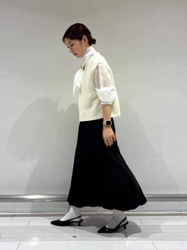Rinさんの「UNTITLED｜【レイヤード/前ボタン】2WAYニットベスト」を使ったコーディネート