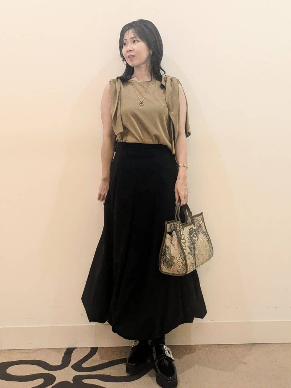 laverさんの「UNTITLED｜【アンサンブル可/洗える】シアーノースリーブ プルオーバー」を使ったコーディネート