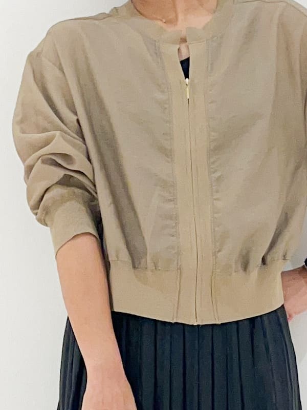 yuuco.さんの「grove｜軽やかに秋先取り　ブルゾン感覚で着られるカーディガン」を使ったコーディネート