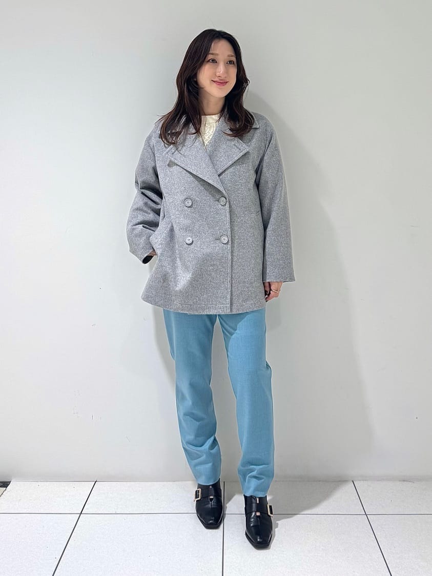 そんさんの「INDIVI｜【軽やか／ゆったり】ウール混ショートトレンチコート」を使ったコーディネート