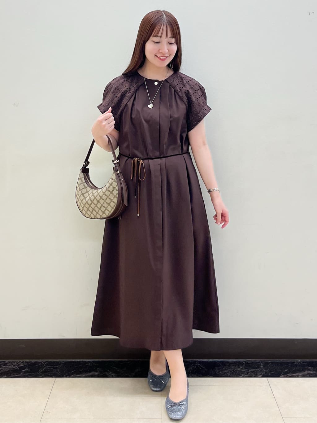 mikikoさんの「Reflect｜カットワークレーススリーブワンピース」を使ったコーディネート