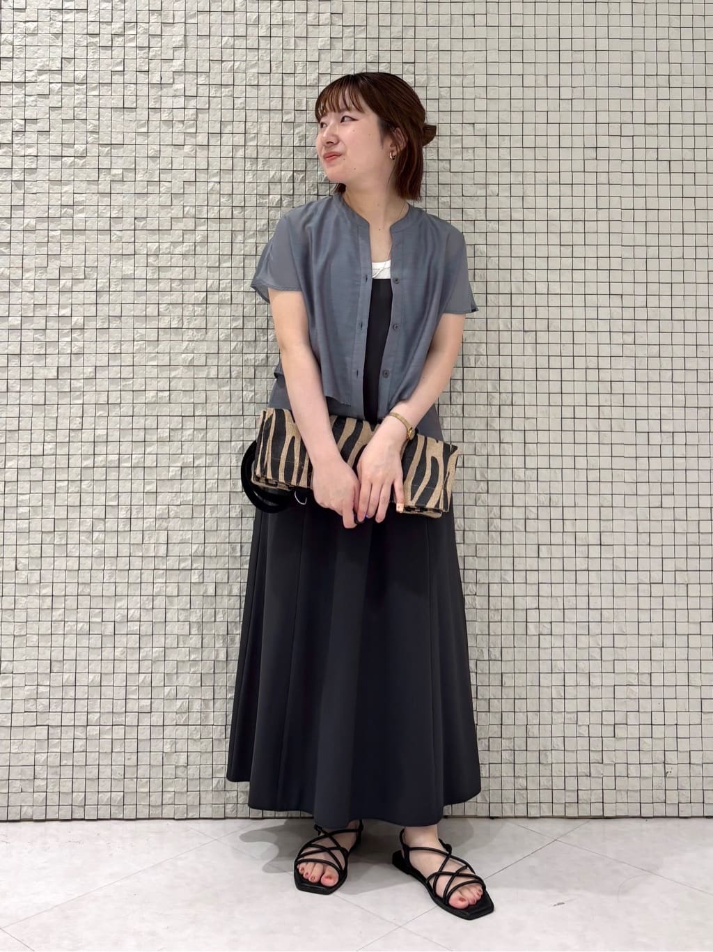 sakuさんの「INDIVI｜【UVケア】エアリージョーゼット キャミワンピース」を使ったコーディネート