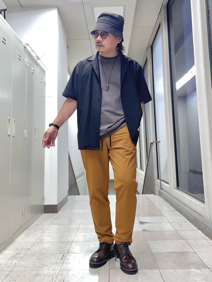 MAKOTO AIさんの「TAKEO KIKUCHI｜【COOL CITY WEAR】エアートール オープンカラーシャツ /接触冷感・通気性」を使ったコーディネート