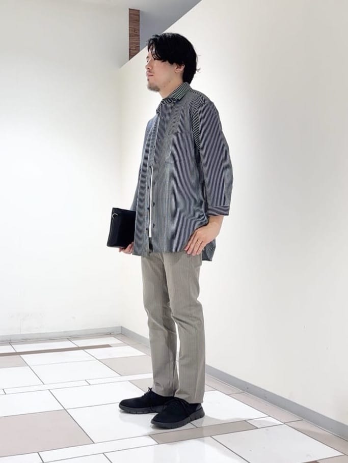 及川さんの「TAKEO KIKUCHI｜【COOL CITY WEAR】ワンポイント刺しゅう ポケットTシャツ /接触冷感」を使ったコーディネート