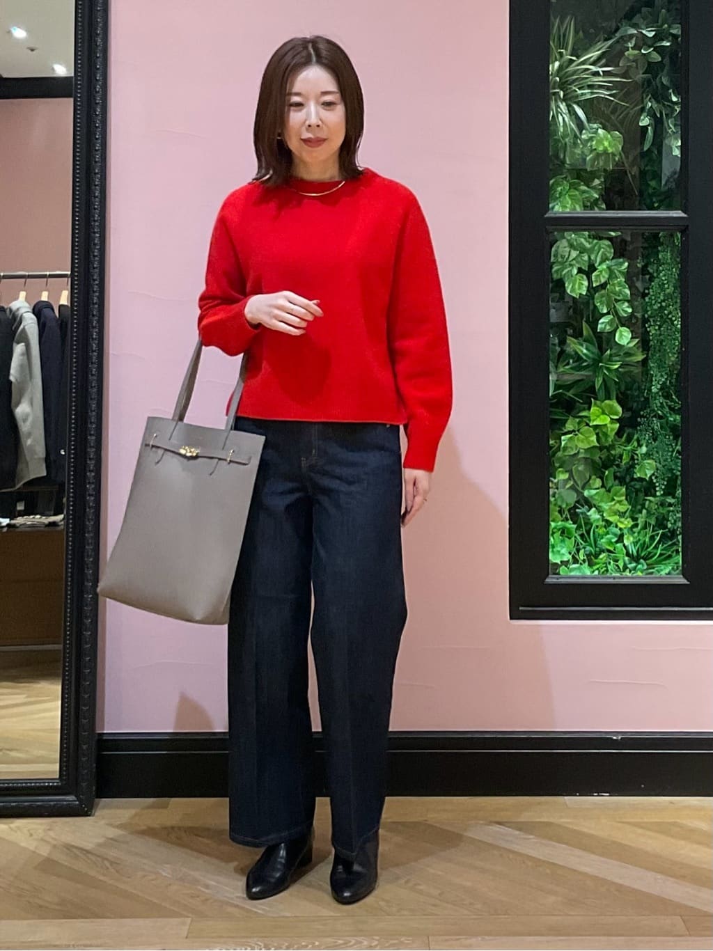maruさんの「DRESSTERIOR｜【otonaMUSE5月号掲載】センタープレス ワイドストレートデニム」を使ったコーディネート
