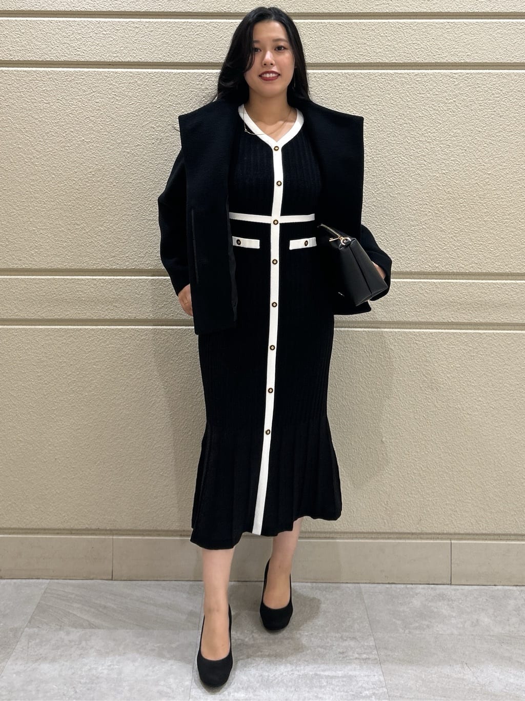 Momokaさんの「COUP DE CHANCE｜【日本製】スタンドカラーのショート丈コート」を使ったコーディネート