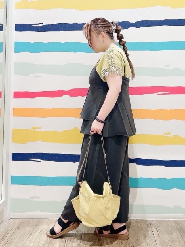 Peeさんの「SHOO･LA･RUE｜【S-LL/セットアップ可/ひんやり】女性らしさ溢れる ティアードキャミソール」を使ったコーディネート