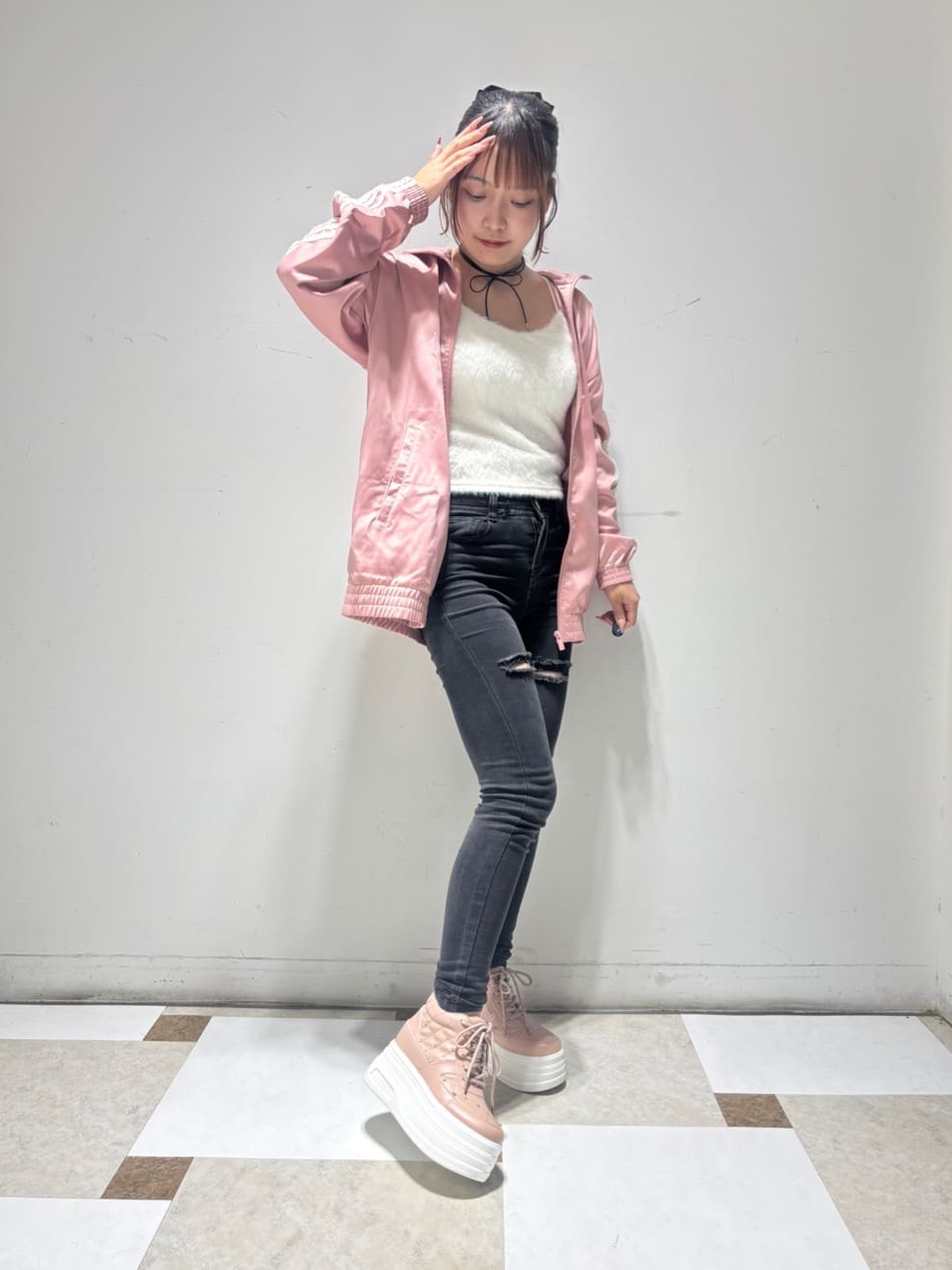せらら⭐️さんの「ESPERANZA｜【EC先行販売】きゅんフィット厚底フラットキルティングスタッズスニーカー」を使ったコーディネート