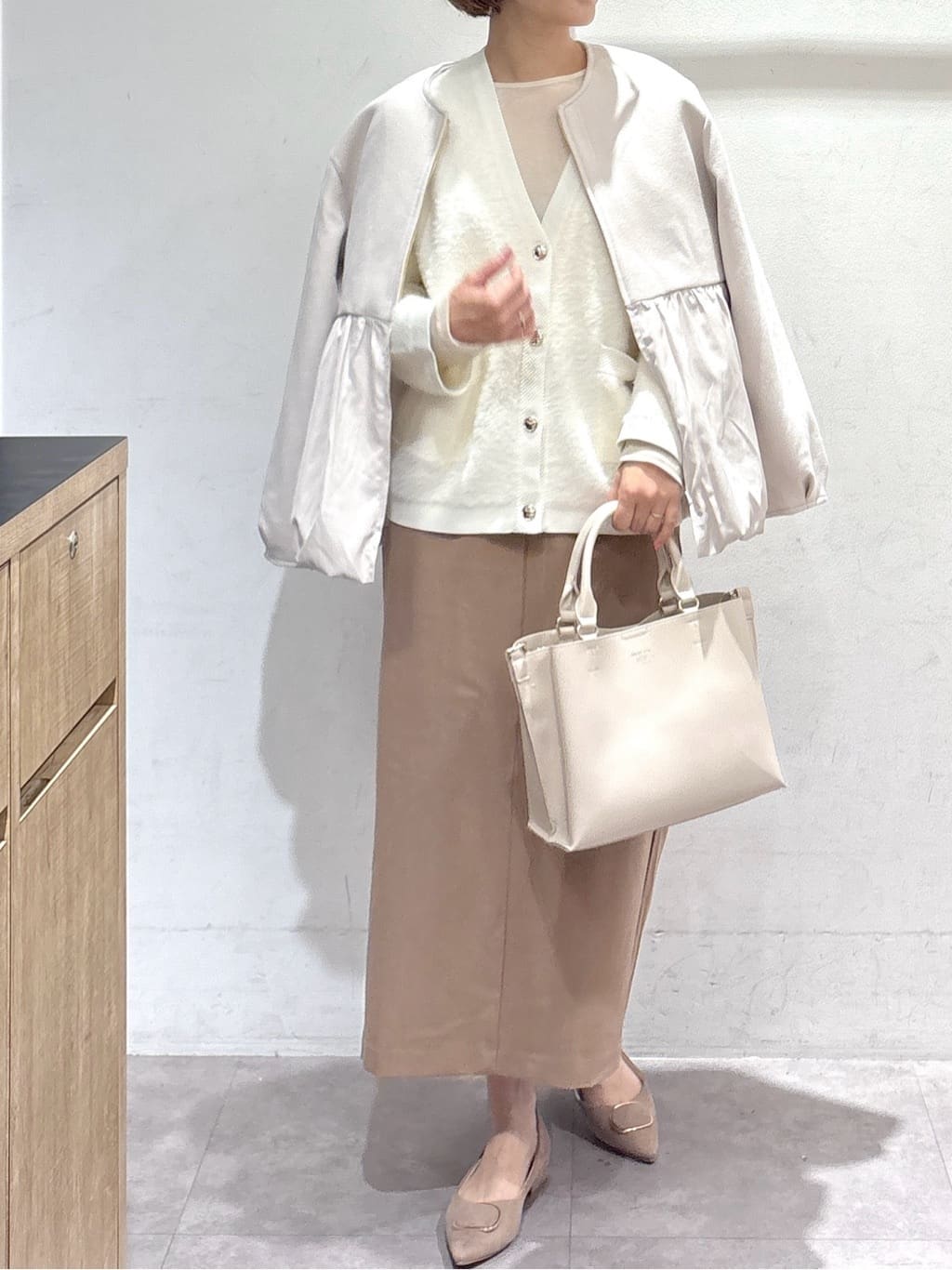 たけねぇさんの「OPAQUE.CLIP｜ウールライクペプラムドッキングアウター【洗濯機洗い可】」を使ったコーディネート