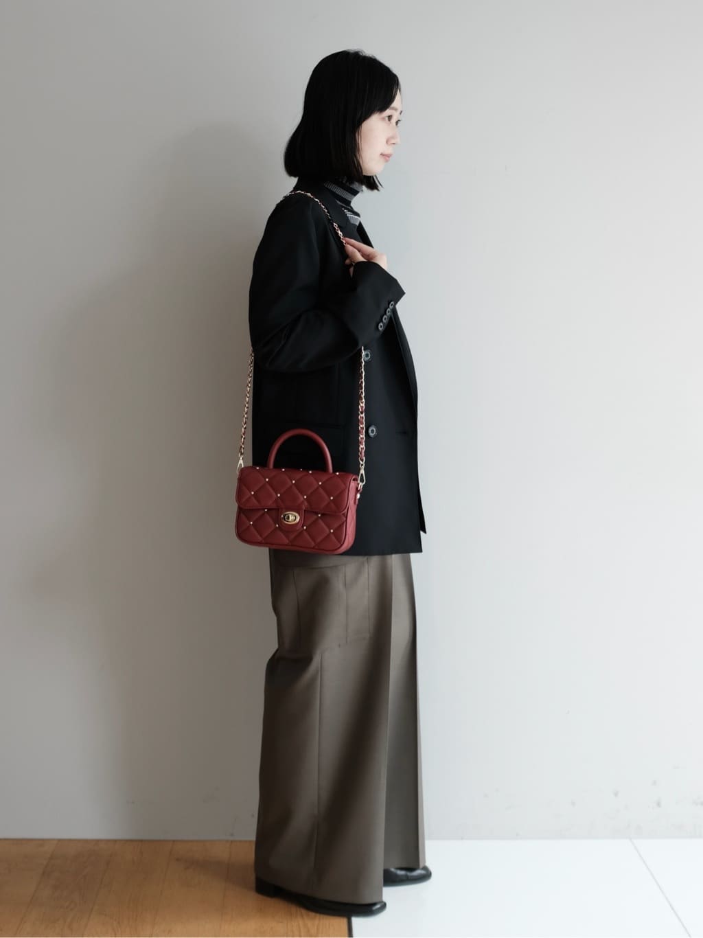 Kishimotoさんの「DRESSTERIOR｜シルクブレンドメリノウールリブプルオーバー」を使ったコーディネート