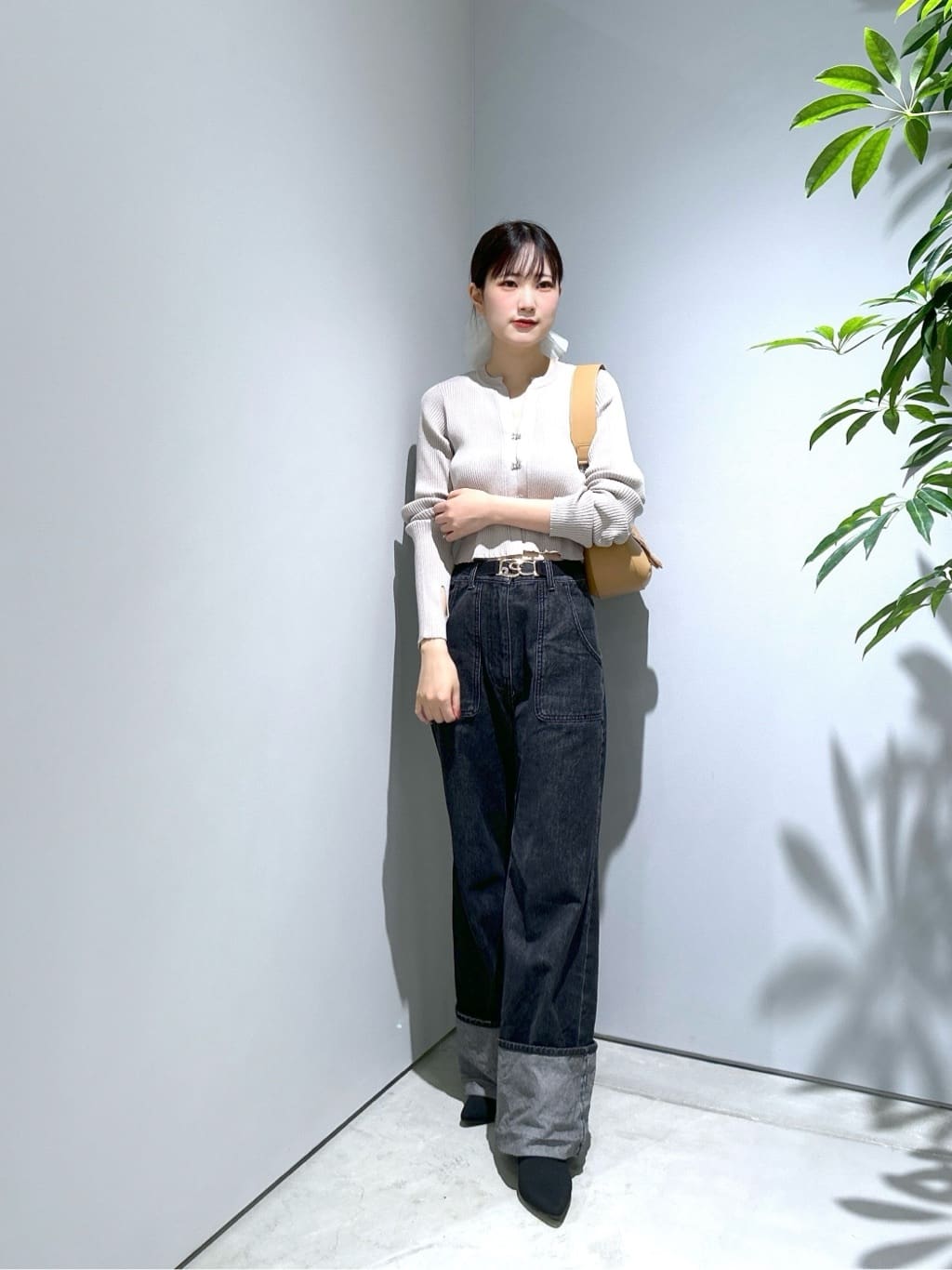 Renoさんの「INDIVI｜クロップドリブホックカーディガン」を使ったコーディネート