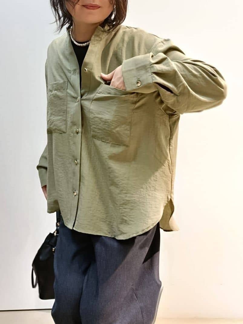 あんさんの「THE SHOP TK｜【通勤にもデイリーにも】ダブルポケットスキッパーシャツ/洗濯機OK」を使ったコーディネート