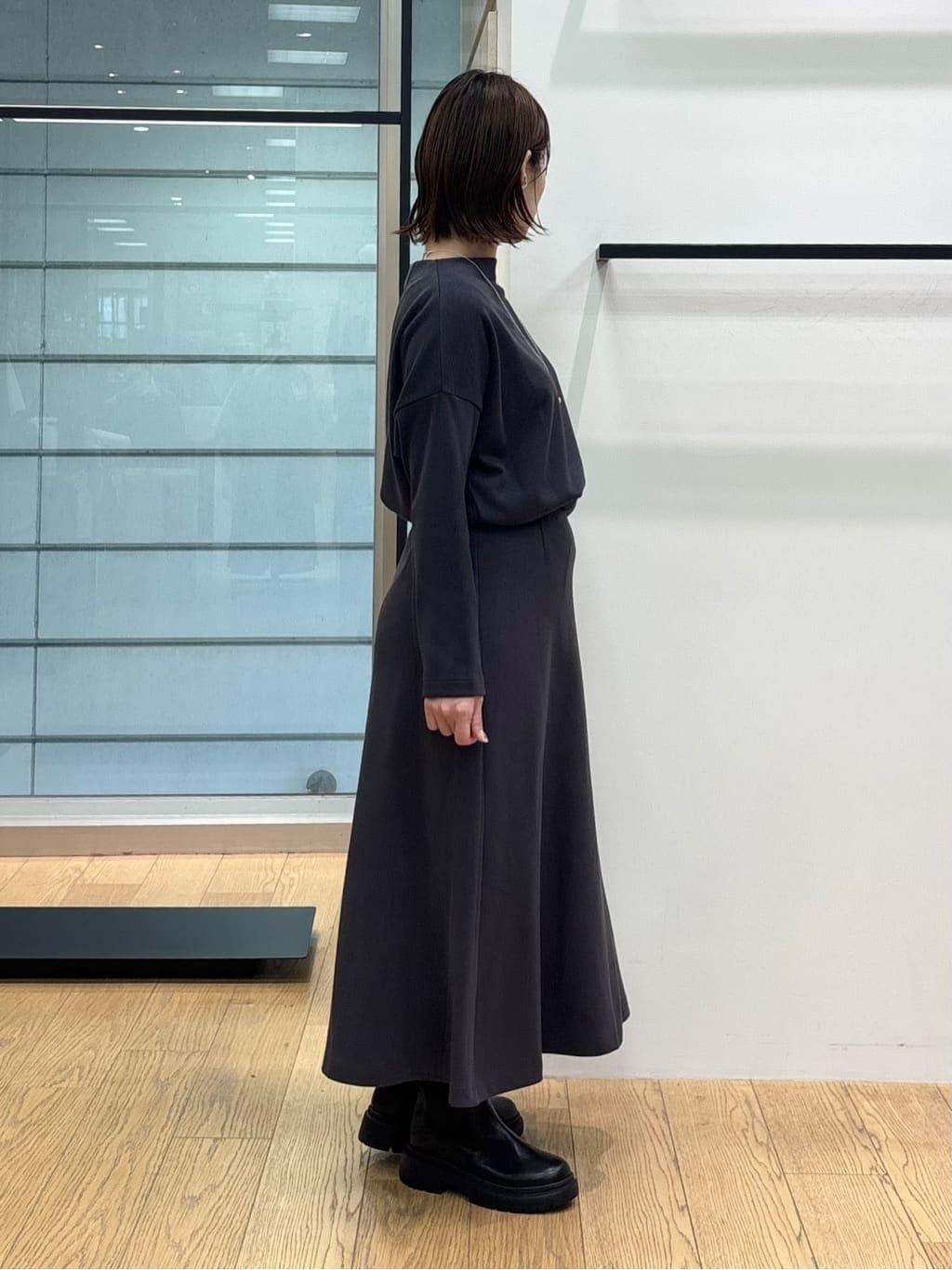 asamiさんの「INDIVI｜【SETUP可能／洗える／UVケア】ライトジャージ ボトルネックトップス」を使ったコーディネート