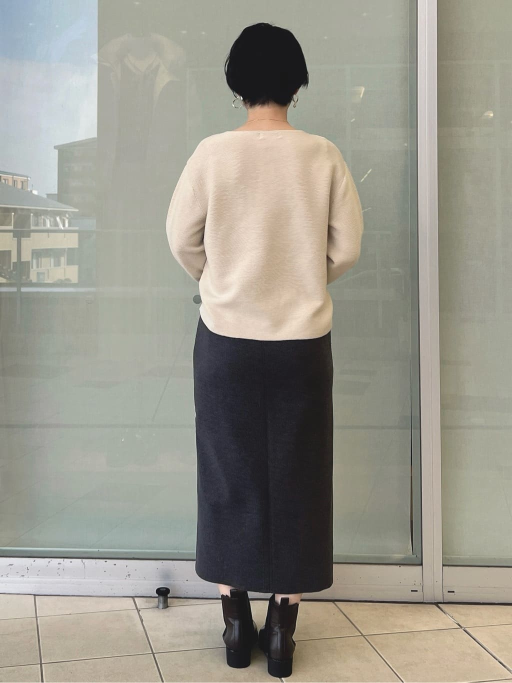 yo-koさんの「OPAQUE.CLIP｜ラメガーターボートネックニット【洗濯機OK】」を使ったコーディネート