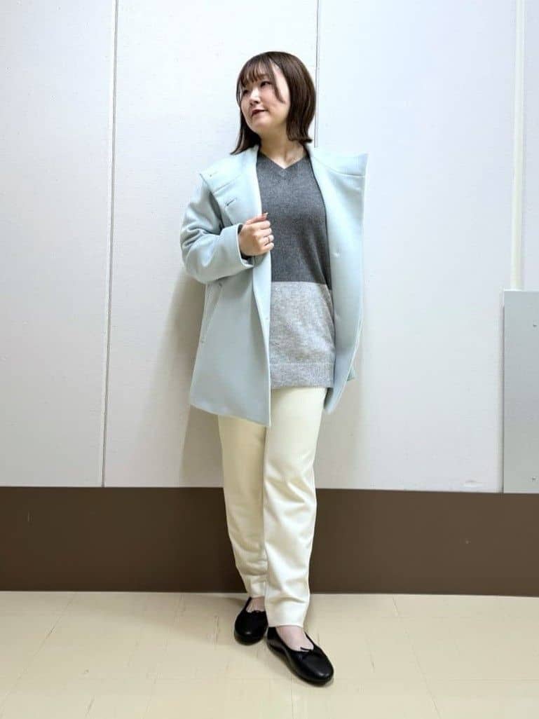Rikoさんの「INDIVI｜【洗える／チュニック丈／カシミヤ混】スリットデザインVネックニット」を使ったコーディネート