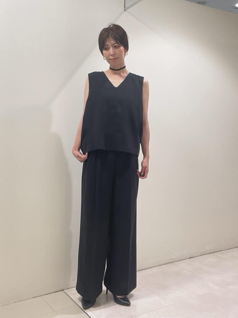 IWAMOさんの「UNTITLED｜【セットアップ可/洗える】梳毛調合繊Vネックベスト」を使ったコーディネート