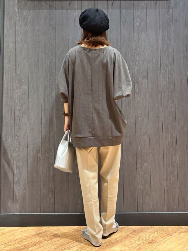 meiさんの「SHOO･LA･RUE｜【S-LL/7分袖】ゆるシルエットが心地よい ドルマントップス」を使ったコーディネート