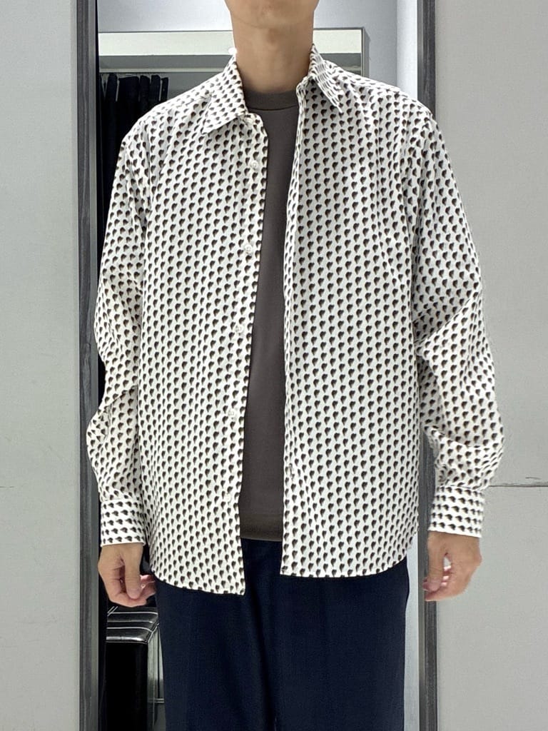 わいずみさんの「TAKEO KIKUCHI｜ボーラーハット柄 長袖シャツ」を使ったコーディネート