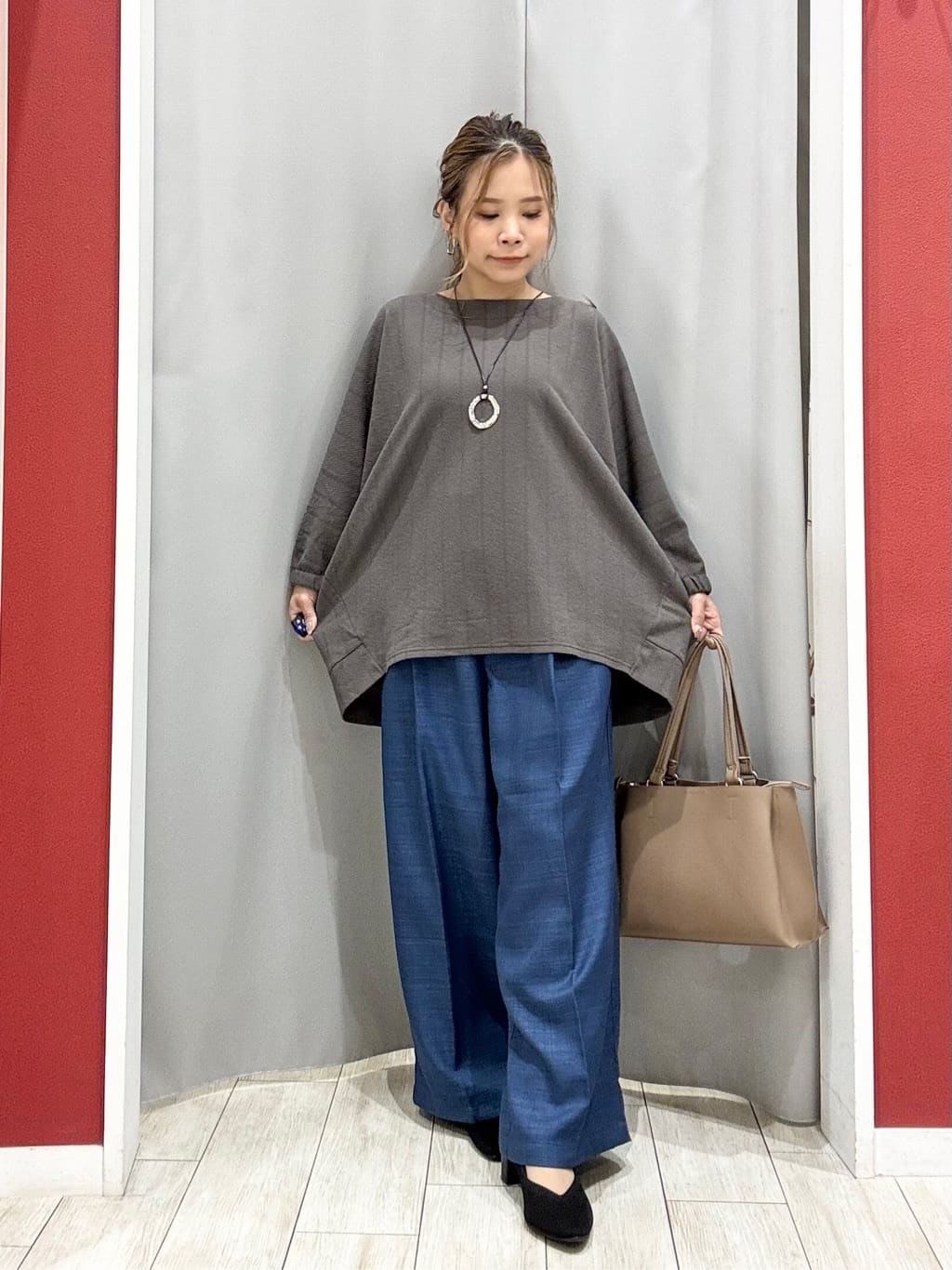 shioさんの「SHOO･LA･RUE｜【S-LL/7分袖】ゆるシルエットが心地よい ドルマントップス」を使ったコーディネート