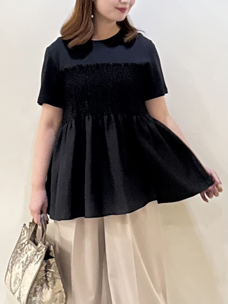 いくみさんの「UNTITLED｜【コットン100/洗える/Tシャツ】シャーリングドッキングペプラム」を使ったコーディネート