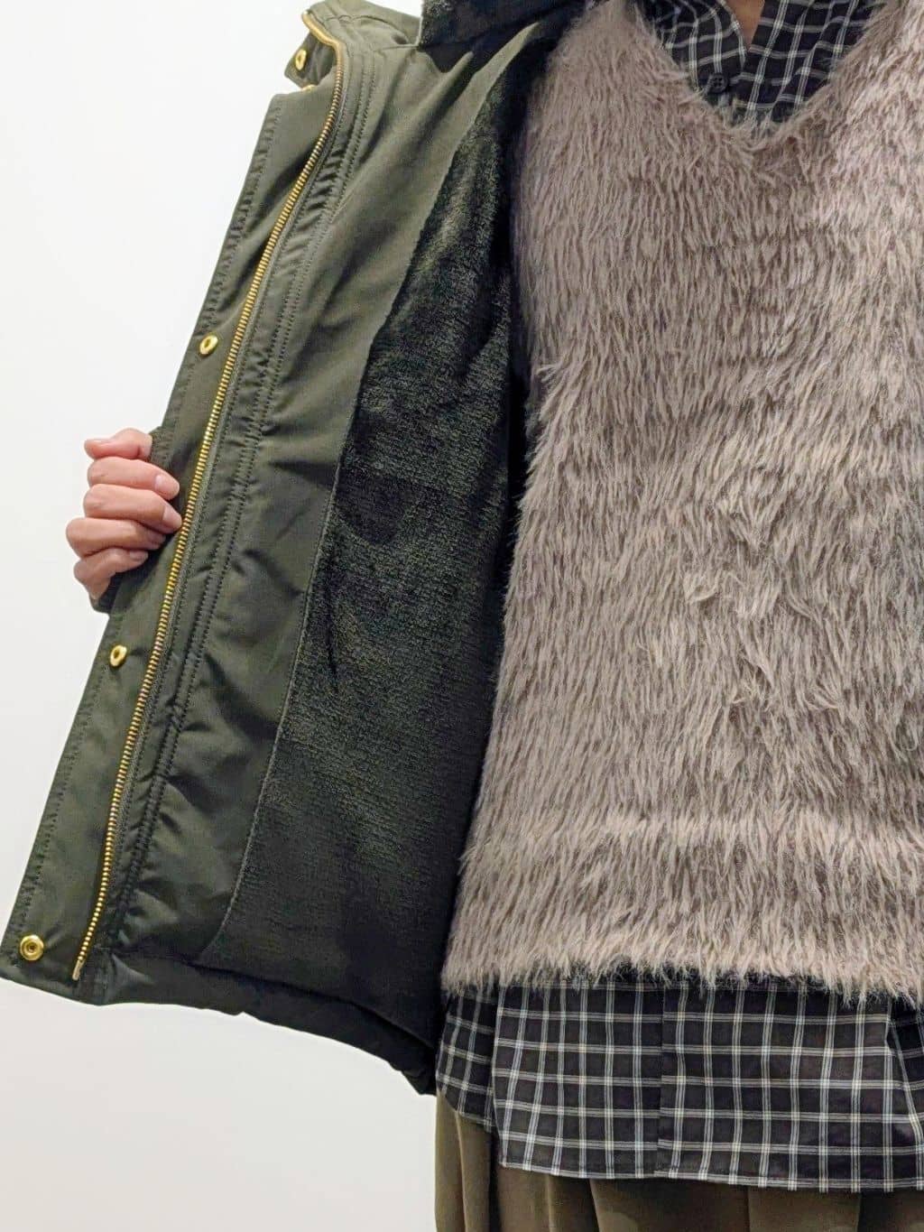 4410さんの「THE SHOP TK｜【すっきり見えシルエット】上品ふわもこ中綿ブルゾン」を使ったコーディネート