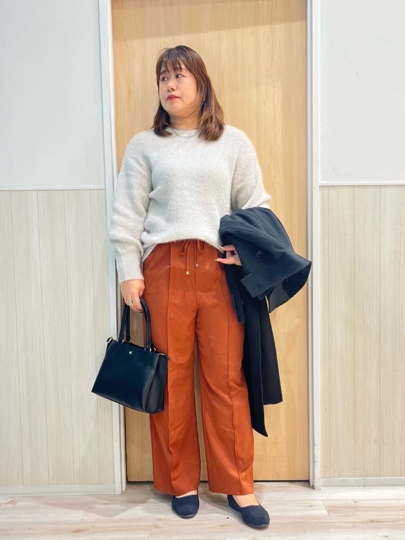 TUMU-TUMUさんの「SHOO･LA･RUE｜【S-LL/ゆったり】ふわふわシャギー 大人レディなニット」を使ったコーディネート