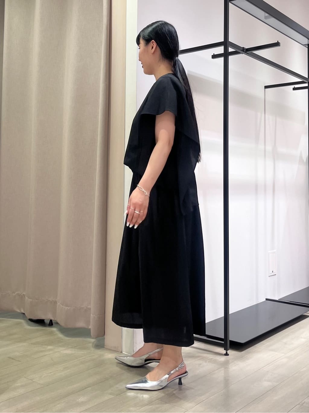 hasuさんの「INDIVI｜【体型カバー】スクエアブラウス」を使ったコーディネート