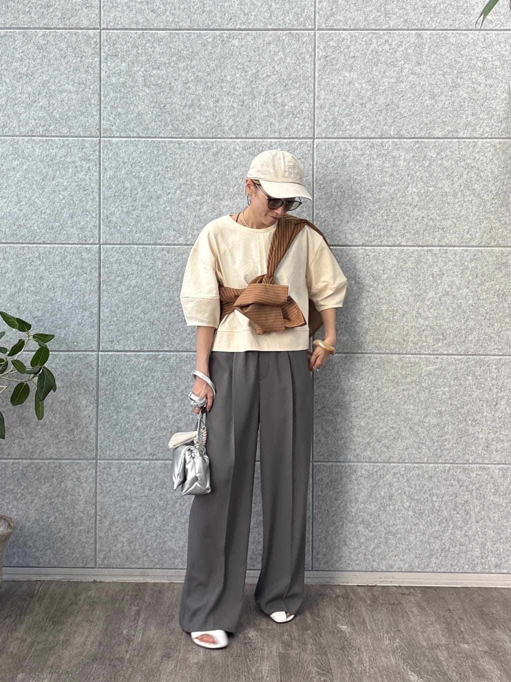 kotakiさんの「INDIVI｜フォルムスリーブカットソー」を使ったコーディネート