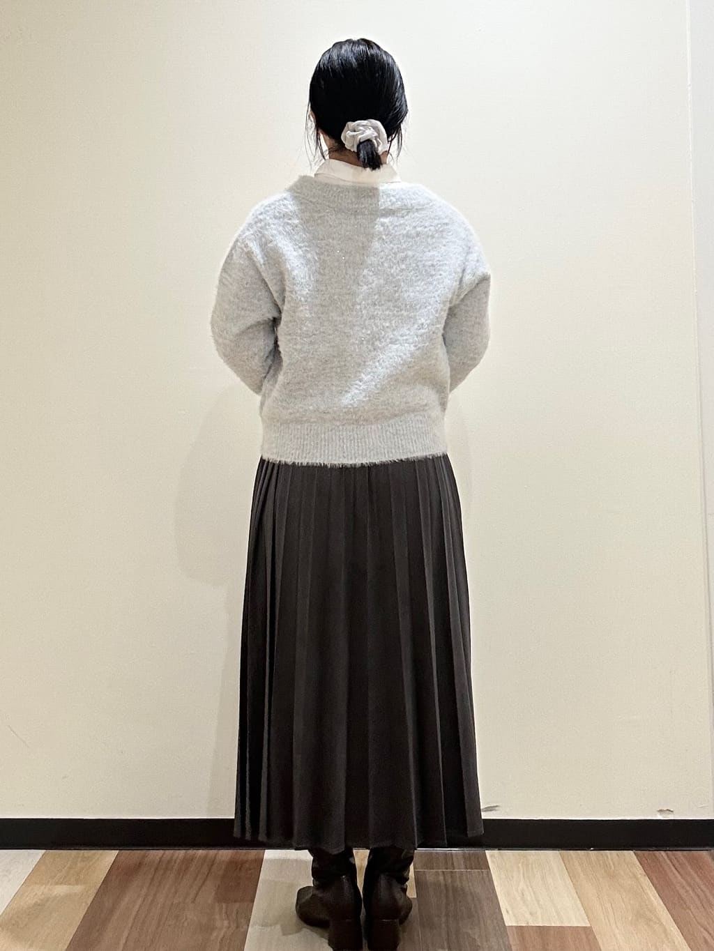 T.eさんの「OPAQUE.CLIP｜ポケット刺繍レギュラーカラーシャツ【洗濯機OK】」を使ったコーディネート