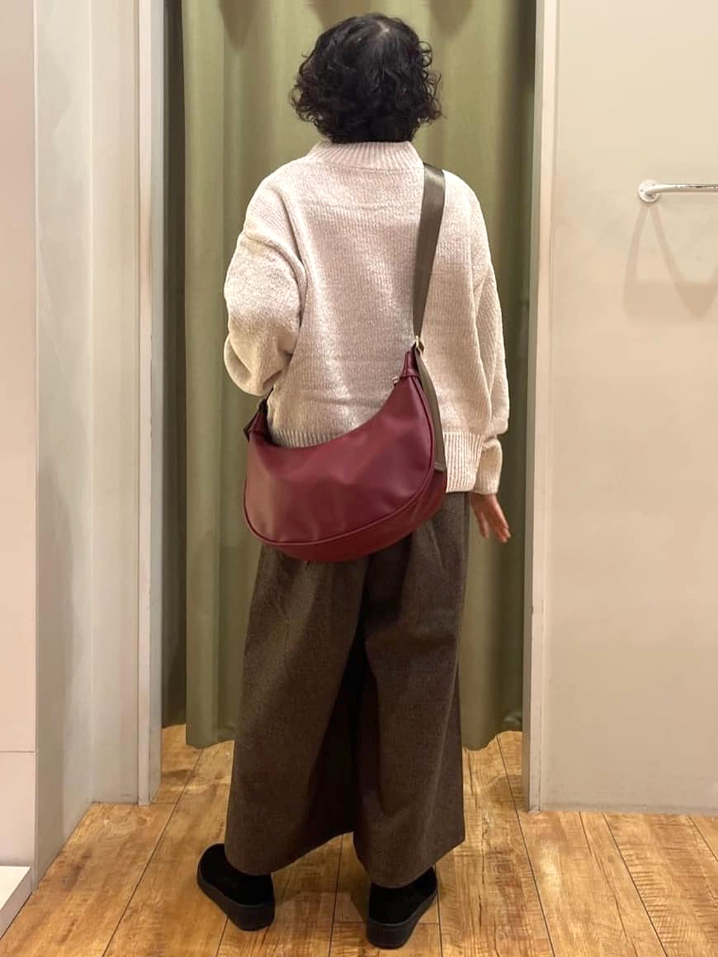 ☆ほしさんの「SHOO･LA･RUE｜【高レビュー】ウエストゴムで穿きやすい　ガウチョパンツ」を使ったコーディネート