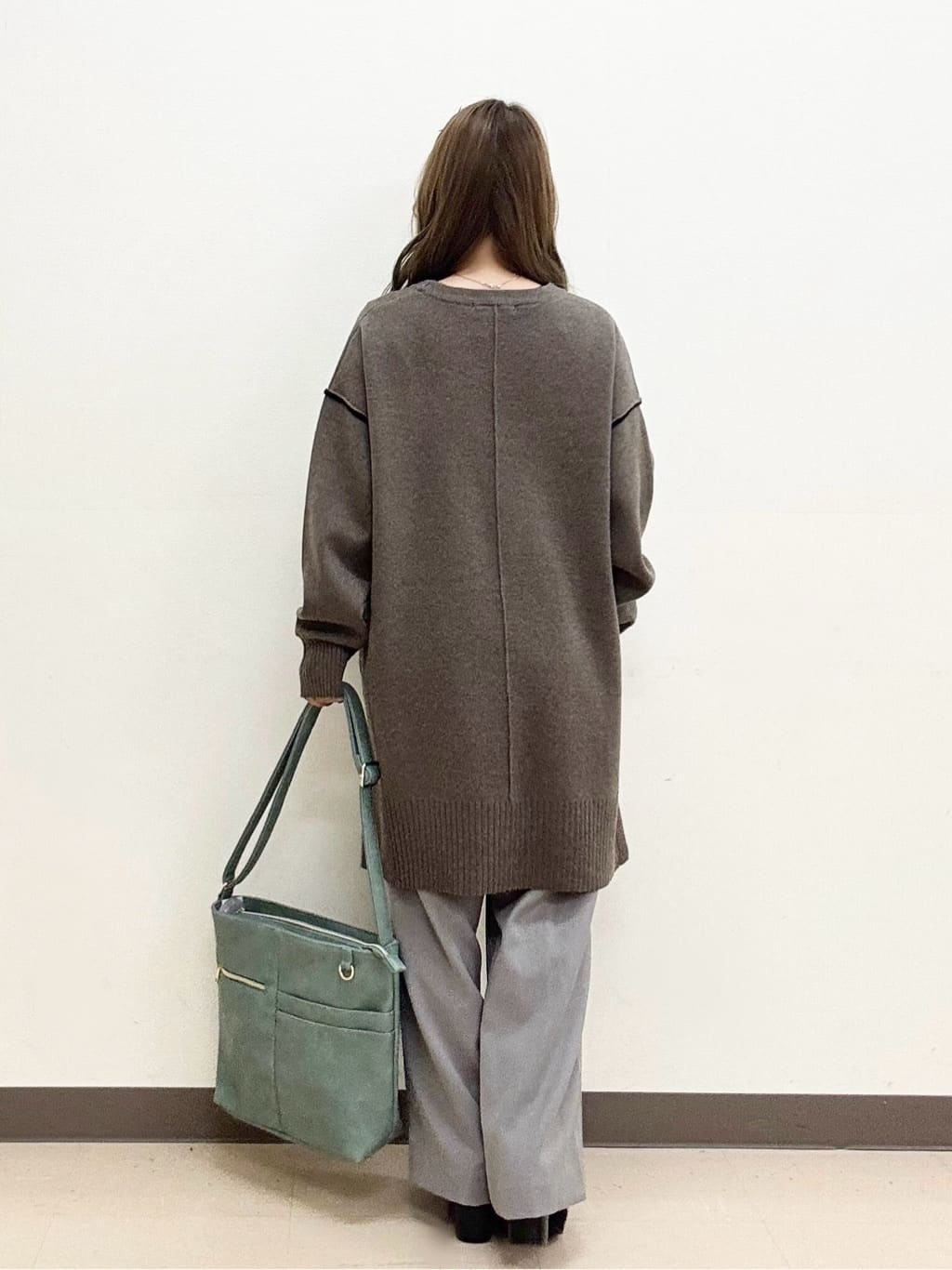 shioさんの「SHOO･LA･RUE｜【洗濯機可/S-LL/高レビュー】上品シルエットで美しい イージーワイドパンツ」を使ったコーディネート