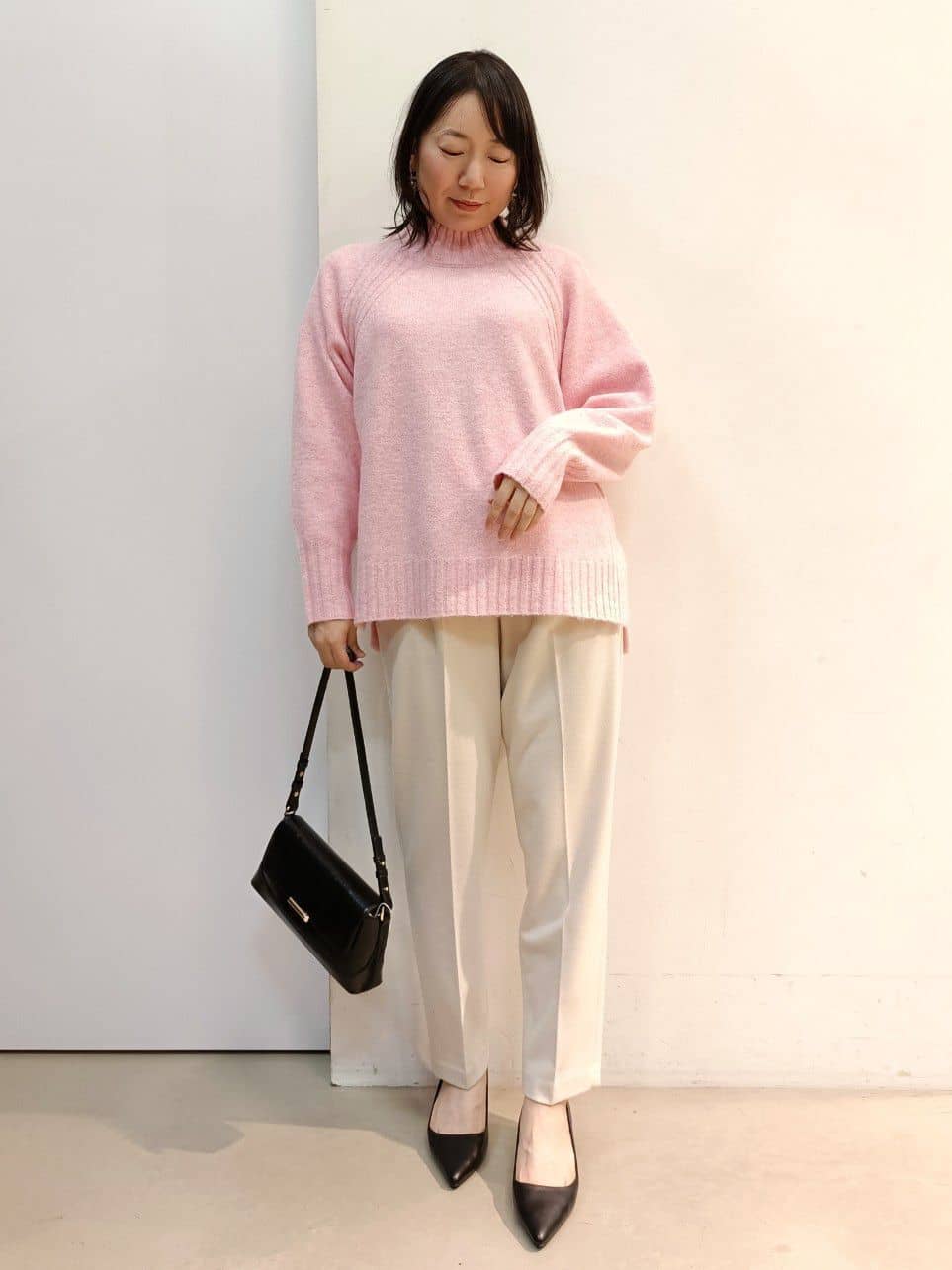 あんさんの「THE SHOP TK｜ふんわり柔らかきれい色 ウール混ハイネックニット」を使ったコーディネート