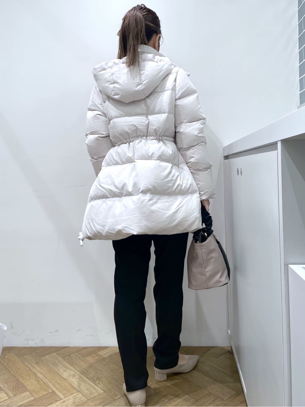 Junさんの「index｜KAWADAダウンドロストミドルコート【撥水／洗濯機OK／2WAY／静電気防止裏地】《XS～3L》」を使ったコーディネート