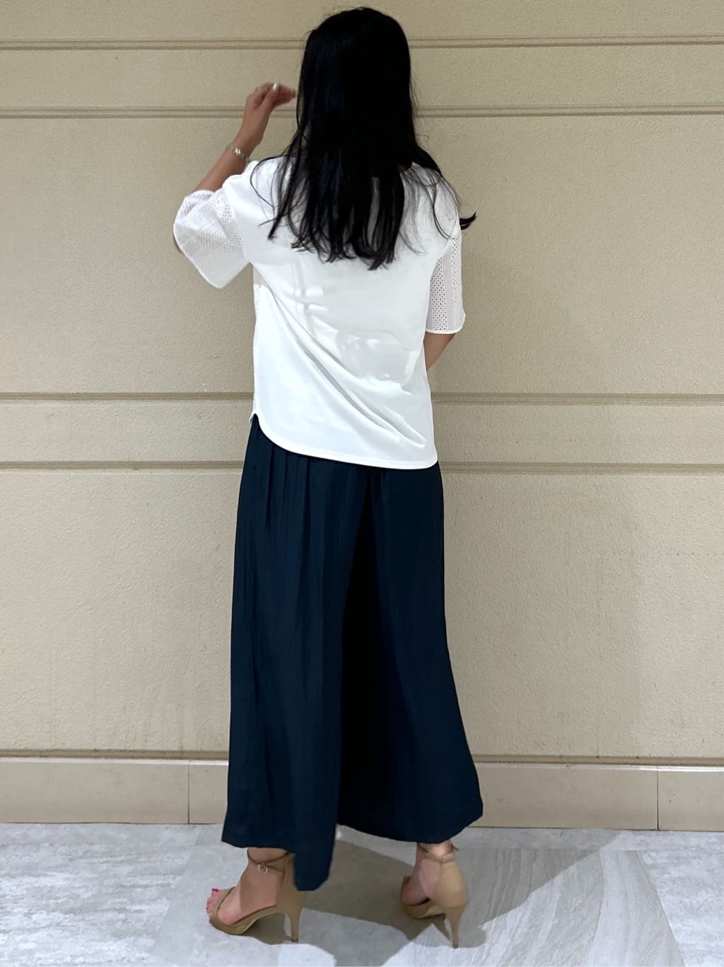 Momokaさんの「COUP DE CHANCE｜【手洗い可】リラクシーフレアパンツ」を使ったコーディネート