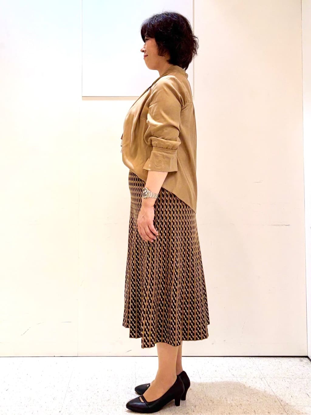 ヤスコさんの「Reflect｜【キレイめスタイル／通勤におすすめ◎】ボウタイシャンブレーカラーブラウス」を使ったコーディネート