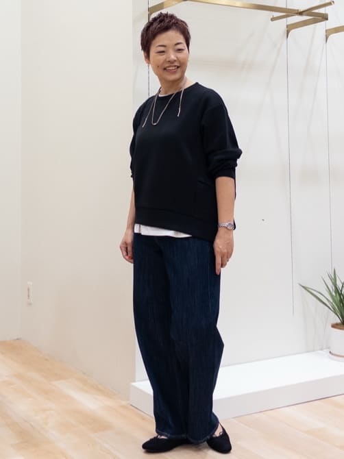 シュウコさんの「grove｜最終お値下げ！！【洗える/毛玉軽減】天竺ラグランスリーブプルオーバー」を使ったコーディネート